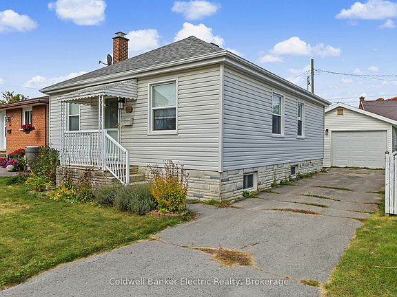 2nd image of 440 Howden St