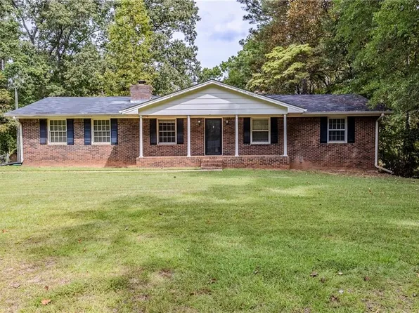 5079 Alexander Ave, Union City, GA 30291