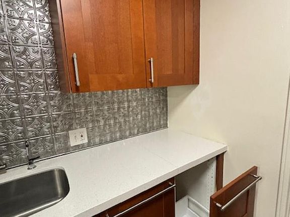 4th image of 1714 Palm Valley Dr W #1
