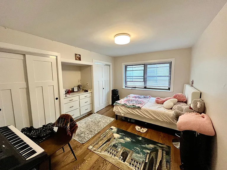 2600 E Kenwood Blvd — Photo 35