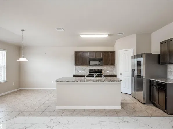 5816 Montrelia Dr, Austin, TX 78724