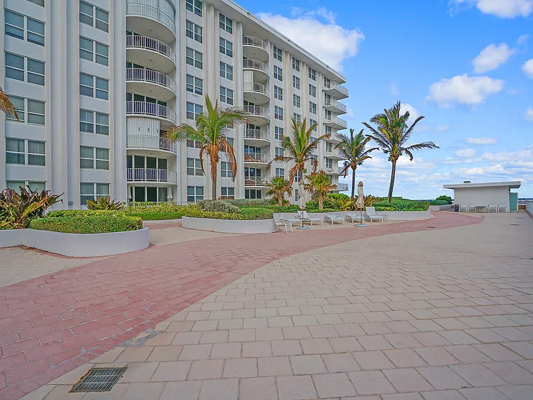 2295 S Ocean Blvd #619 — Photo 28