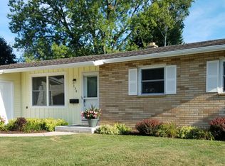 138 E James Dr, Port Washington, WI 53074
