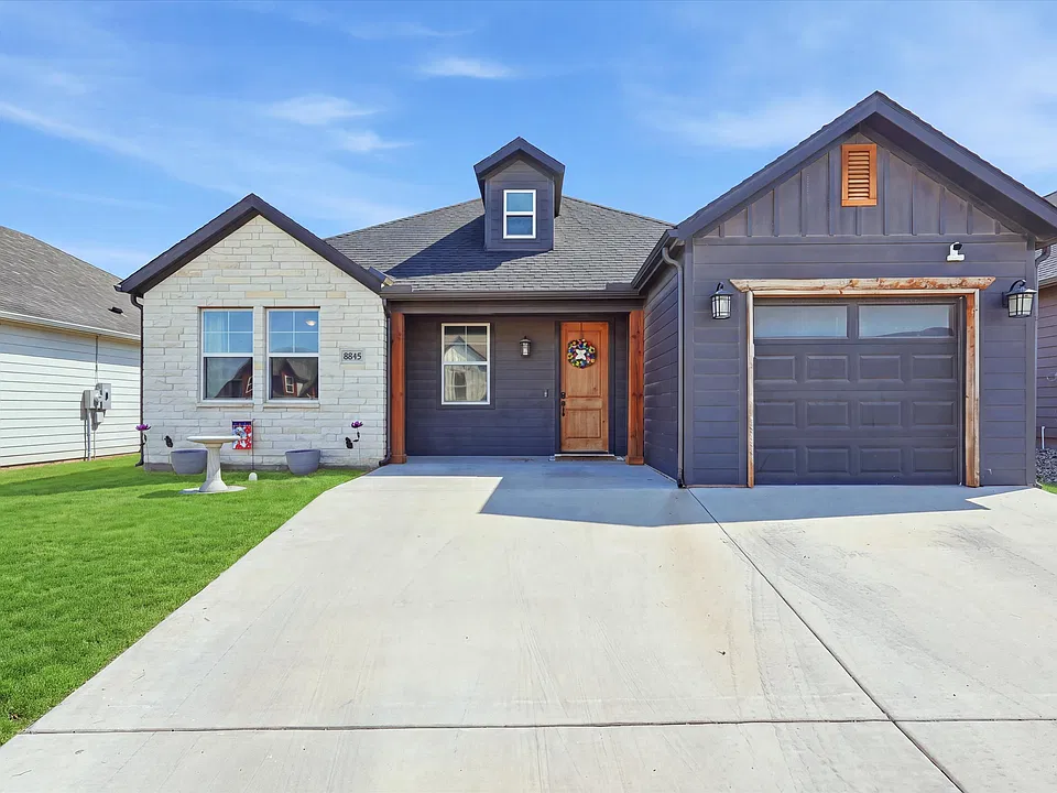 5625 Barkridge Dr