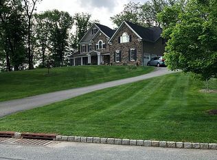 1 Limekiln Ct, Green Twp, NJ 07821