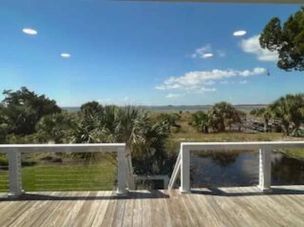 3602 Yacht Club Rd, Edisto Island, SC 29438