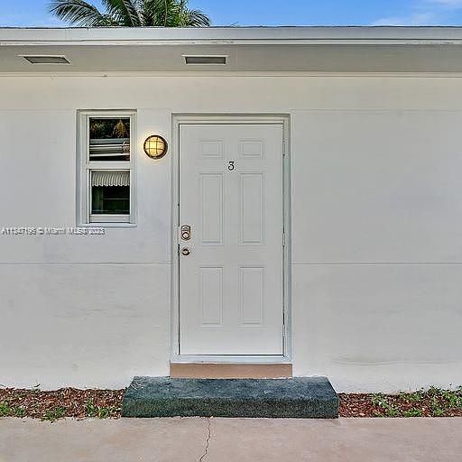1st image of 1941 Washington St #3