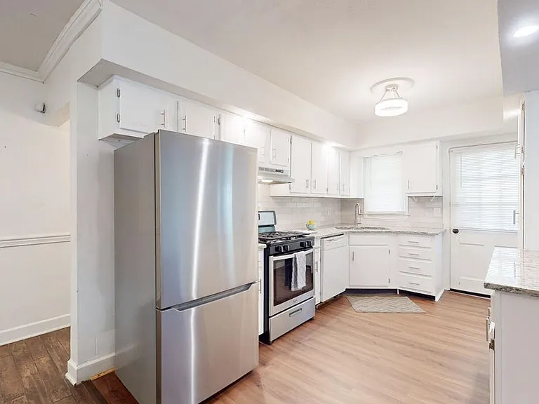 307 Hillsboro Ave #307 — Photo 4