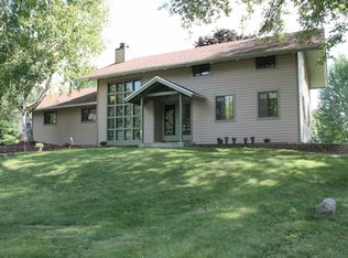 229 Llamberris Pass, Wales, WI 53183