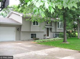 124 Canterbury Rd, Circle Pines, MN 55014