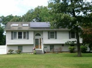 96 S Coleman Rd, Centereach, NY 11720