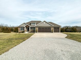 1050 W Peabody Rd, Columbia, MO 65202