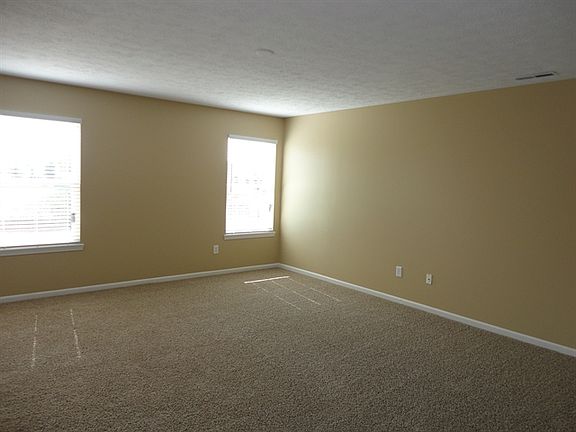 3rd image of 6705 Crestwell Ln