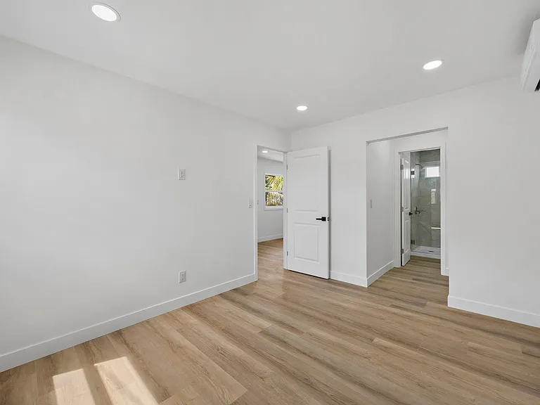 13407 Helen St #A-B — Photo 18