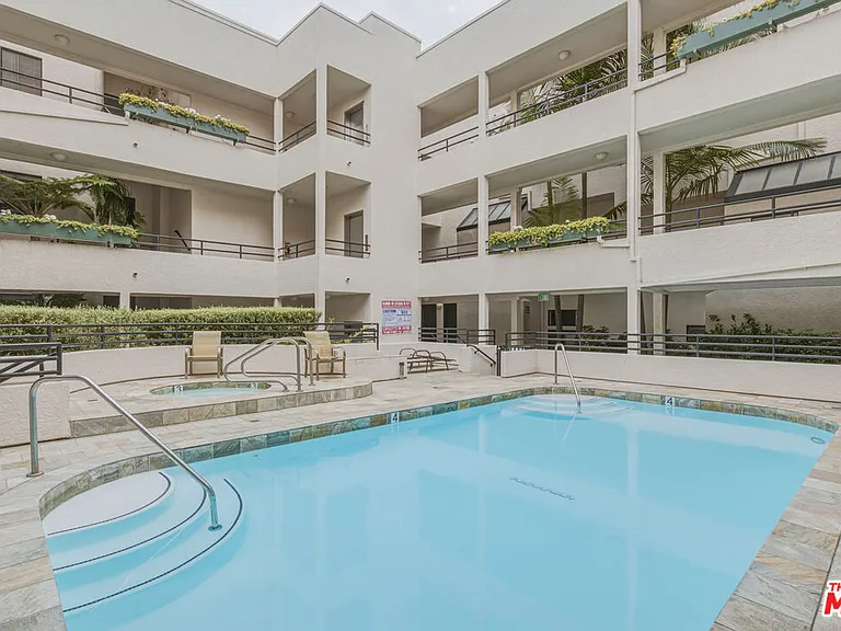 11636 Montana Ave #103 — Photo 46
