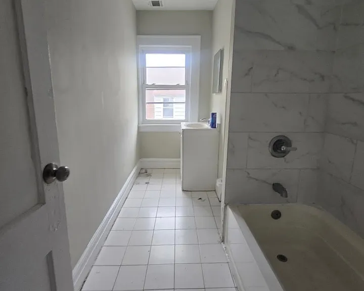 963 Grove St #3L — Photo 5