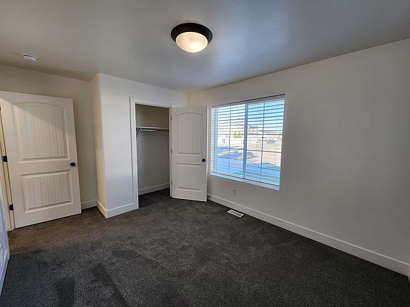 4th image of 3722 S Hazen Dr