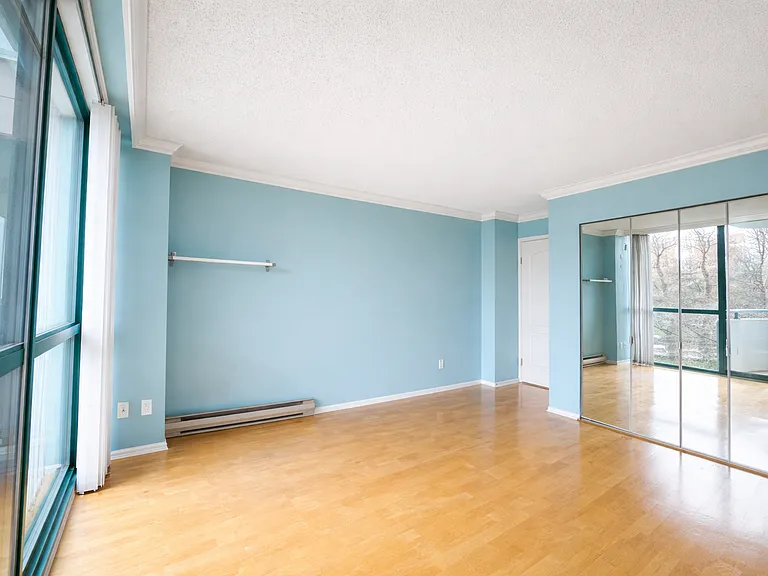 7500 Granville Ave #405 — Photo 19