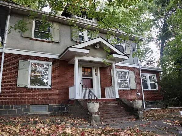 47 Paulin Blvd, Leonia, NJ 07605