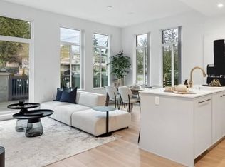 708 Edgar Ave #102, Coquitlam, BC V3K 0H3