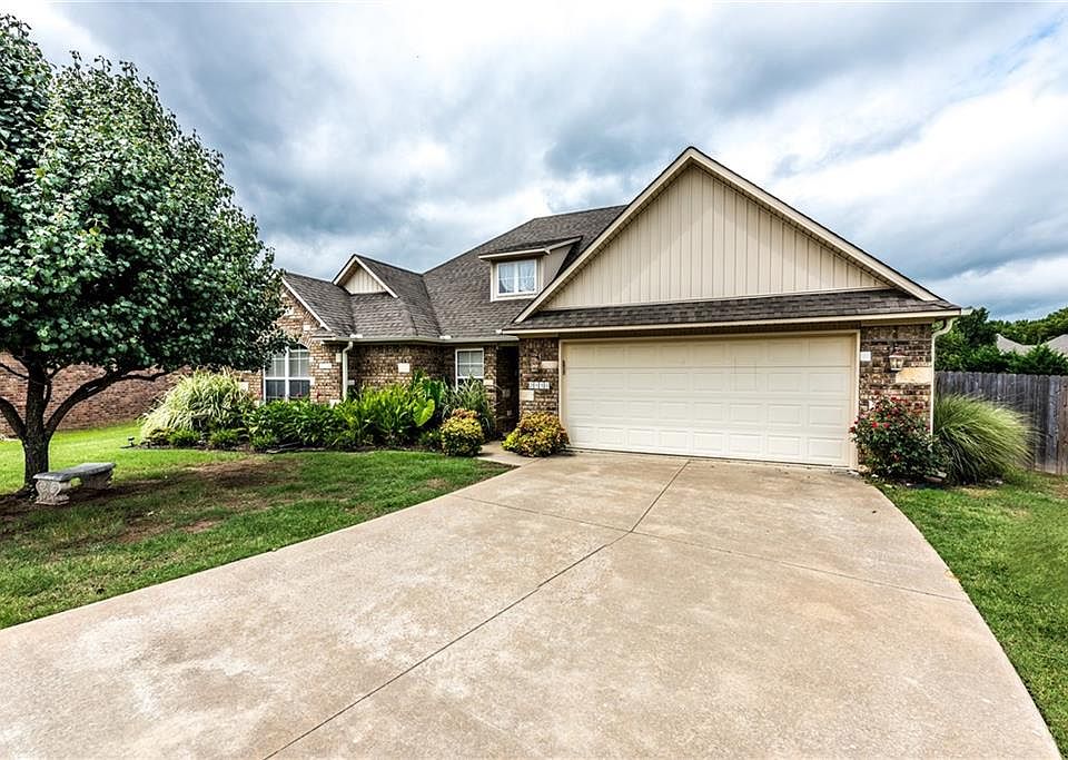 1st image of 2539 N Tavistock Ct
