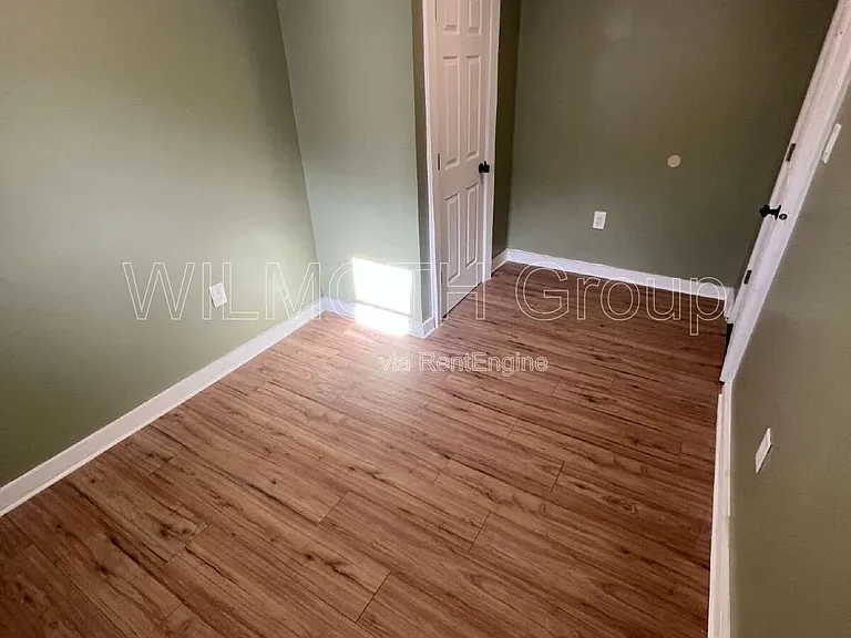 2530 N Temple Ave — Photo 6