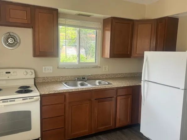 260 Graham St APT B, Toledo, OH 43605