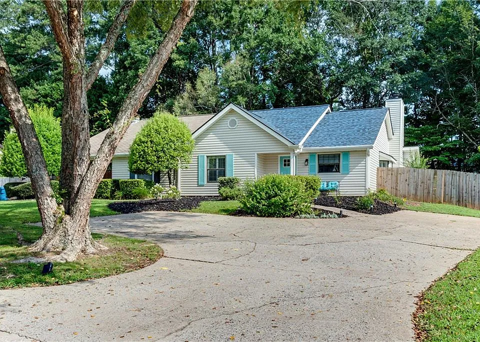5097 Village Green Way