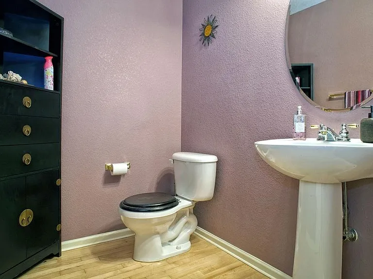 7462 E Lowry Blvd — Photo 4