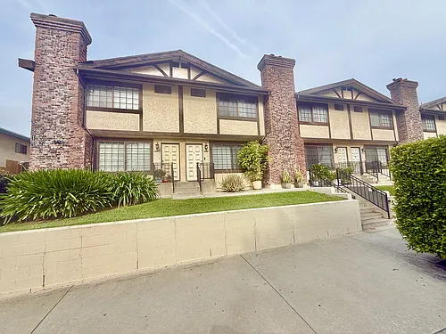 5215 Rosemead Blvd #D Photo 1