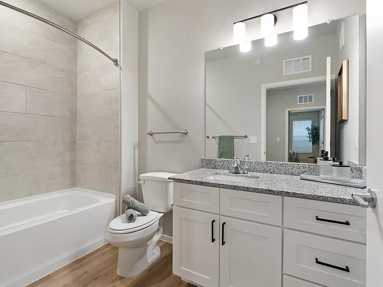 Pearson - 1 Bed / 1 Bath - 909-945 Sq.Ft.