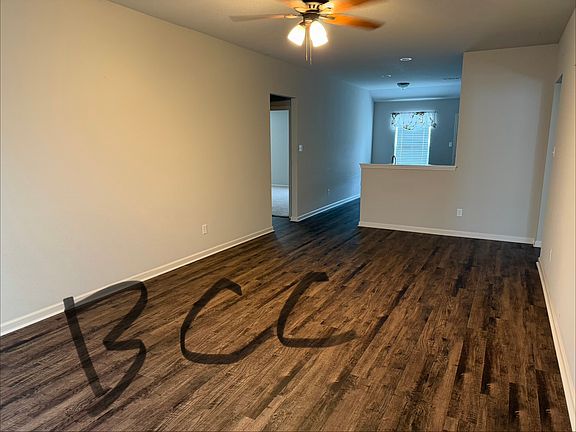 4th image of 110 Sunland Dr