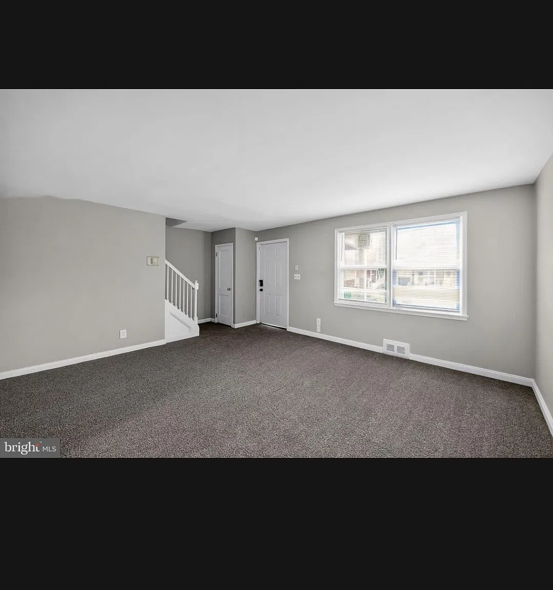 5 bed, 1757 sqft, $825 — Photo 2