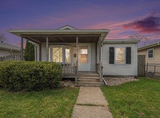 1009 Jackson St, Mishawaka, IN 46544