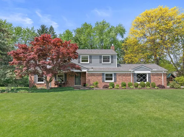 5634 Pebbleshire Rd, Bloomfield Hills, MI 48301