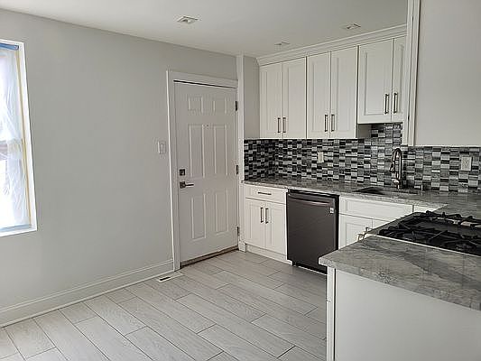 2nd image of 534 E 139th St