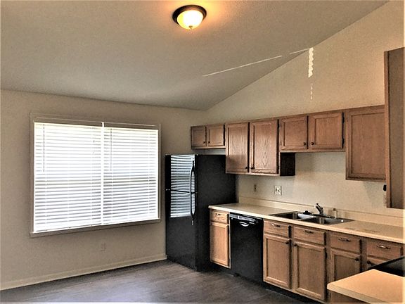 2nd image of 1450 Melinda Ln