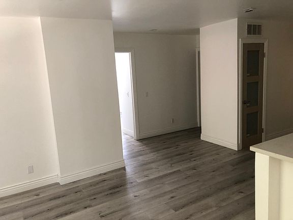 3rd image of 1316 W Sunset Blvd #8