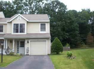 34 Stoney Creek Dr, Clifton Park, NY 12065