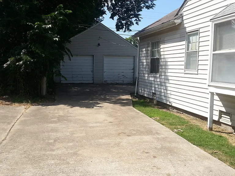 1408 N Winston Ave — Photo 3