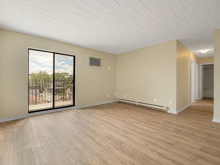 275 Askin Ave — Photo 10