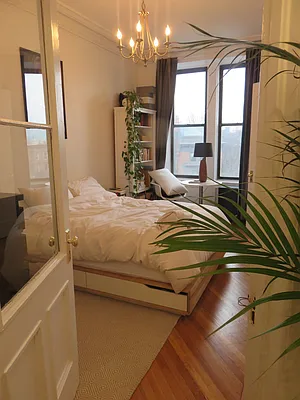 Rented by Space Real Estate | media 9