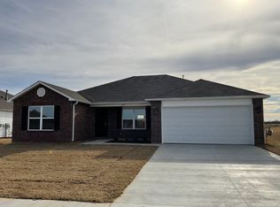 1109 W Odessa Rd, Claremore, OK 74019