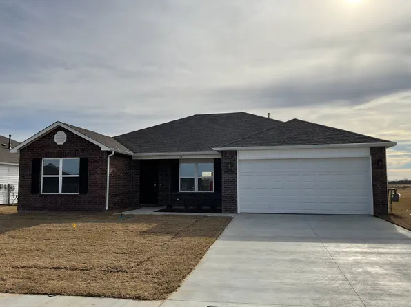 1109 W Odessa Rd, Claremore, OK 74019