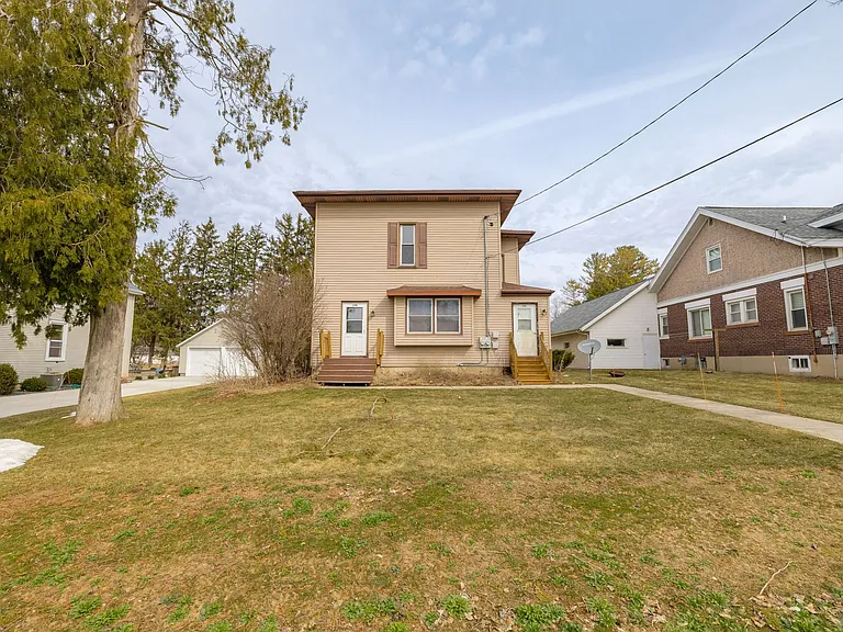 138 Martin St — Photo 4