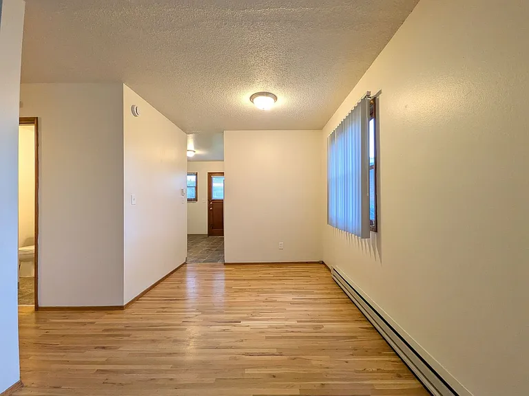 Bel Air Apartments — Photo 15