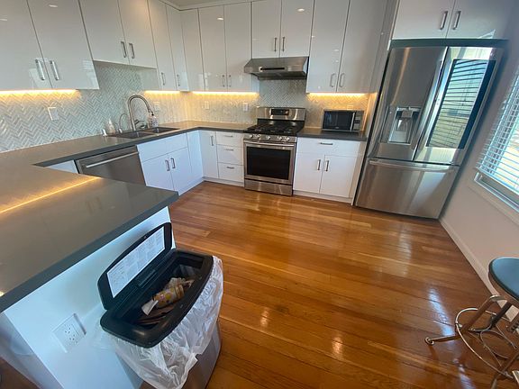 3rd image of 82 Seal Rock Dr #A