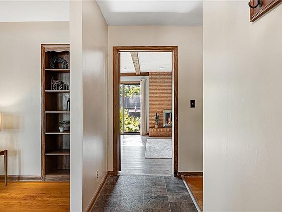 5th image of 4921 S Willis Ave