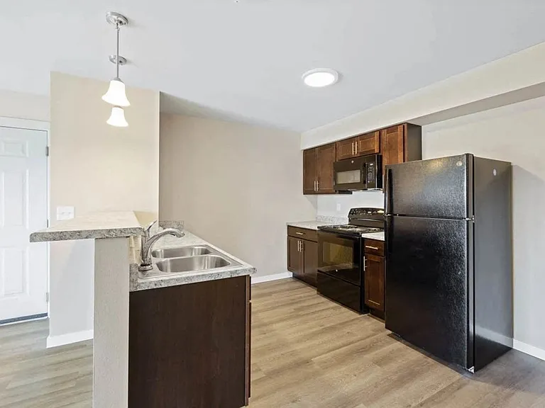 47 North Apartments — Photo 2
