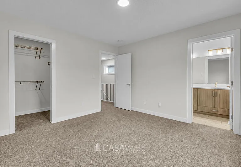 1071 Berg Pl — Photo 20